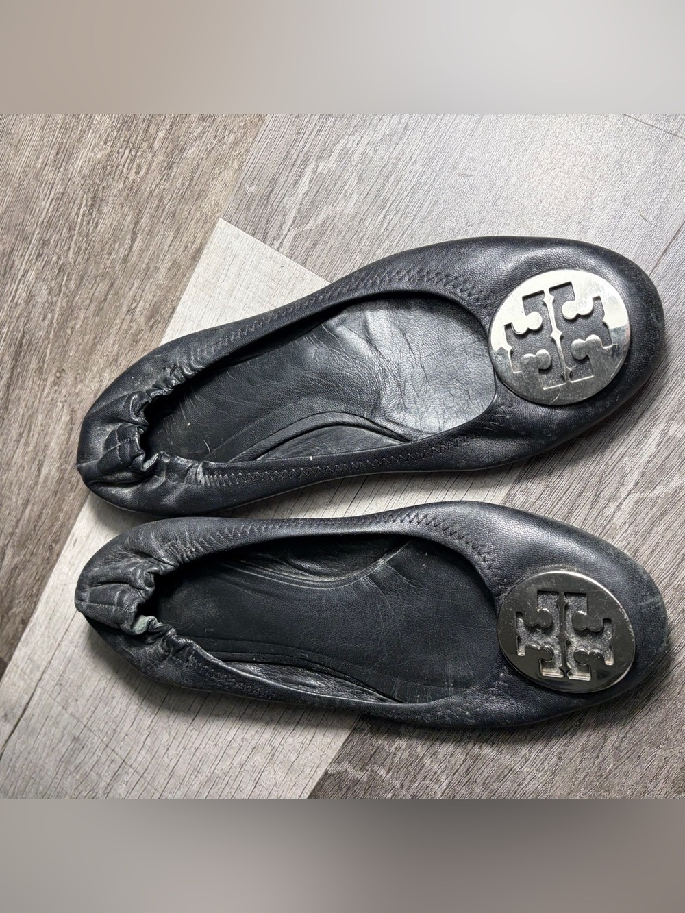 Tory Burch Black Leather Logo Ballet Flats - Picture 3 of 13